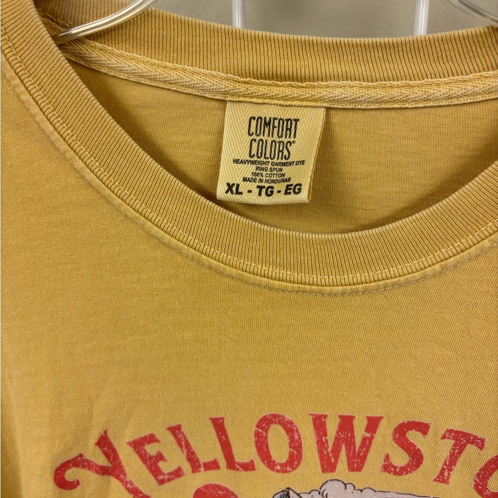 Yellow vintage Yellowstone National Park cotton t-shirt T-Shirt size XL. - Picture 6 of 9